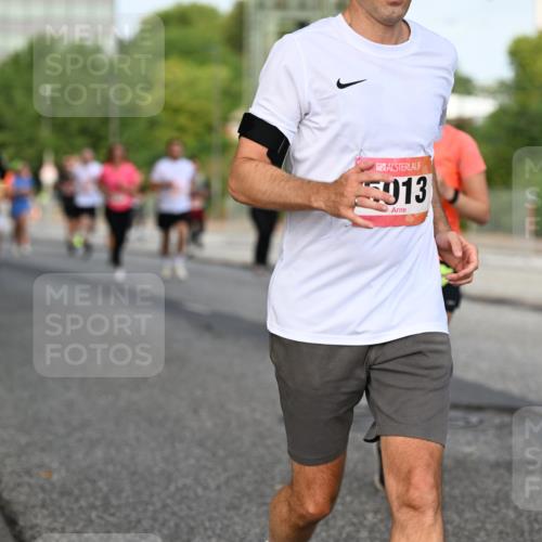 06.09.2026 - CURREX Alsterlauf Dr. Thomas Lammeyer http://msf.ph/oto/10133717 06.09.2026 09:58:44 Laufen 913 meine-sportfotos.de