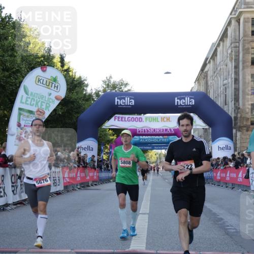 06.09.2026 - CURREX Alsterlauf Yannick Fuchs http://msf.ph/oto/10133745 06.09.2026 09:41:29 Ziel 4705, 5511, 5541, 5676, 5808, 6122, 6132 meine-sportfotos.de