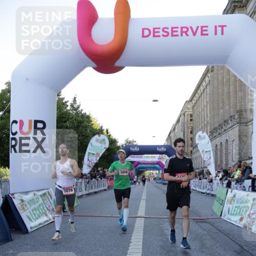 06.09.2026 - CURREX Alsterlauf Yannick Fuchs http://msf.ph/oto/10133752 06.09.2026 09:41:30 Ziel 4705, 5511, 5676, 5808, 6122, 6132 meine-sportfotos.de