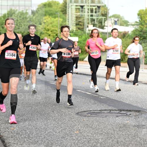06.09.2026 - CURREX Alsterlauf Dr. Thomas Lammeyer http://msf.ph/oto/10133753 06.09.2026 09:58:48 Laufen 3584, 4363, 5769, 5186, 2113, 3532 meine-sportfotos.de