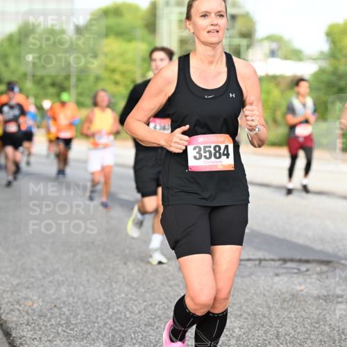 06.09.2026 - CURREX Alsterlauf Dr. Thomas Lammeyer http://msf.ph/oto/10133769 06.09.2026 09:58:49 Laufen 3584, 2113 meine-sportfotos.de