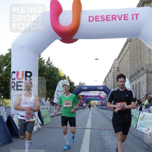 06.09.2026 - CURREX Alsterlauf Yannick Fuchs http://msf.ph/oto/10133771 06.09.2026 09:41:31 Ziel 4705, 5511, 5676, 5808, 6122, 6132 meine-sportfotos.de