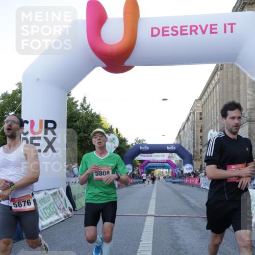 06.09.2026 - CURREX Alsterlauf Yannick Fuchs http://msf.ph/oto/10133787 06.09.2026 09:41:31 Ziel 4705, 5511, 5676, 5808, 6122, 6132 meine-sportfotos.de