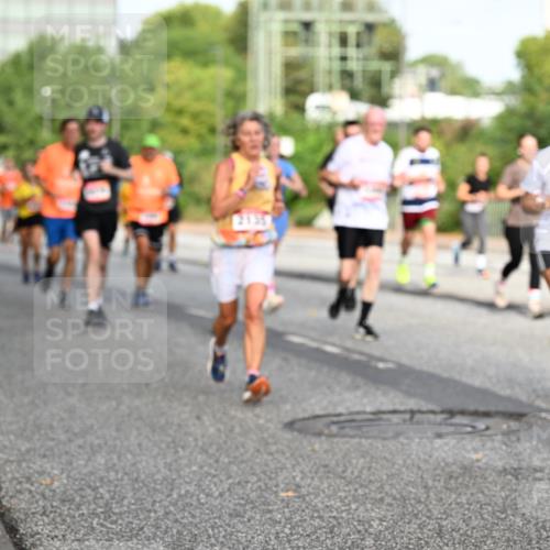 06.09.2026 - CURREX Alsterlauf Dr. Thomas Lammeyer http://msf.ph/oto/10133789 06.09.2026 09:58:51 Laufen 2135 meine-sportfotos.de