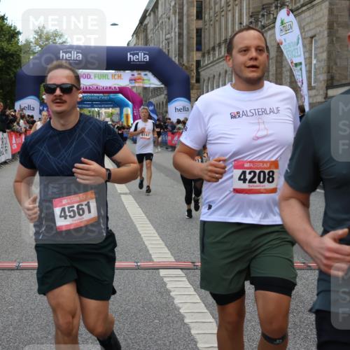 06.09.2026 - CURREX Alsterlauf Strokosch-Dieckow http://msf.ph/oto/10133802 06.09.2026 10:07:36 Ziel 2176, 2524, 3012, 3419, 3566, 3927, 4208, 4561, 5261, 5396, 5633, 5634, 6147, 6265 meine-sportfotos.de