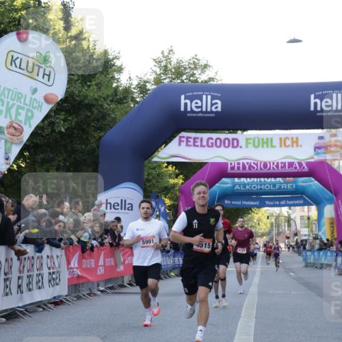 06.09.2026 - CURREX Alsterlauf Yannick Fuchs http://msf.ph/oto/10133852 06.09.2026 09:41:35 Ziel 3779, 4515, 5511, 5676, 5808, 5991, 6122 meine-sportfotos.de