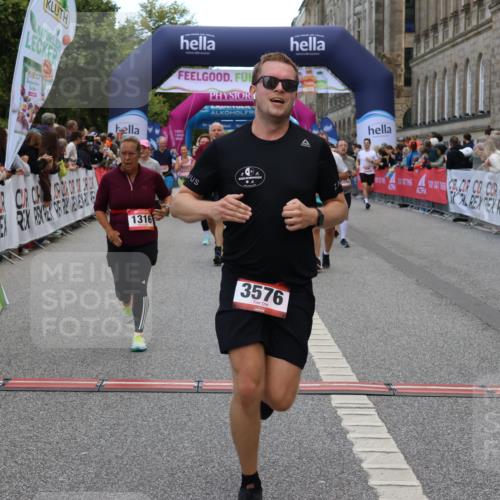 06.09.2026 - CURREX Alsterlauf Strokosch-Dieckow http://msf.ph/oto/10133872 06.09.2026 10:07:47 Ziel 1316, 2123, 2430, 2654, 3092, 3576, 3705, 3706, 4419, 4473, 5338, 5860, 6044, 6176, 6223 meine-sportfotos.de