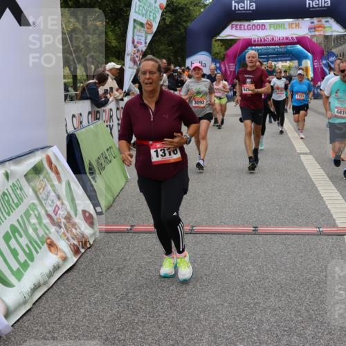 06.09.2026 - CURREX Alsterlauf Strokosch-Dieckow http://msf.ph/oto/10133883 06.09.2026 10:07:49 Ziel 1316, 2123, 2387, 2430, 2654, 2933, 3092, 3576, 3705, 3706, 3722, 3723, 4419, 4473, 5338, 5587, 5588, 5791, 5860, 6044, 6176, 6223, 6382 meine-sportfotos.de