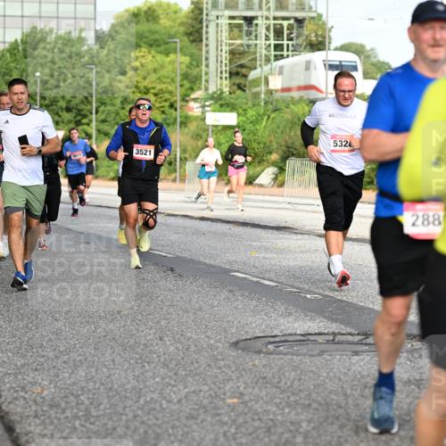 06.09.2026 - CURREX Alsterlauf Dr. Thomas Lammeyer http://msf.ph/oto/10133909 06.09.2026 09:59:02 Laufen 3221, 5539, 3613, 5326, 3521, 288, 2304 meine-sportfotos.de