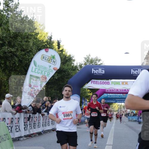 06.09.2026 - CURREX Alsterlauf Yannick Fuchs http://msf.ph/oto/10133914 06.09.2026 09:41:38 Ziel 3201, 3779, 4125, 4483, 4515, 5808, 5991 meine-sportfotos.de