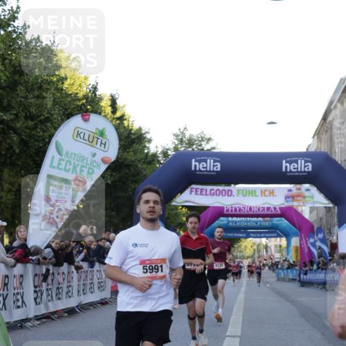 06.09.2026 - CURREX Alsterlauf Yannick Fuchs http://msf.ph/oto/10133924 06.09.2026 09:41:38 Ziel 3201, 3779, 4125, 4483, 4515, 5808, 5991 meine-sportfotos.de