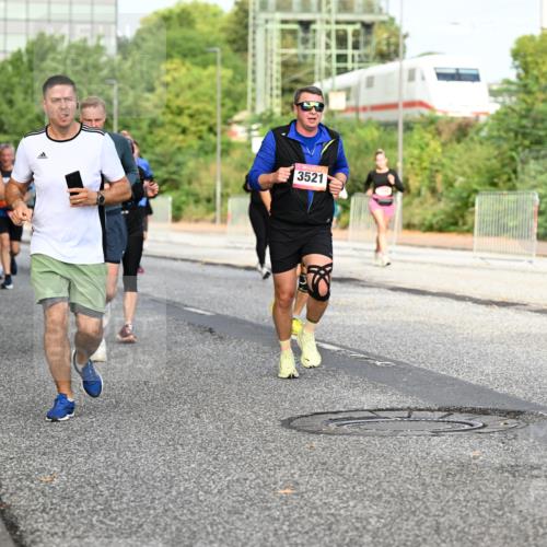 06.09.2026 - CURREX Alsterlauf Dr. Thomas Lammeyer http://msf.ph/oto/10133927 06.09.2026 09:59:04 Laufen 5539, 3521 meine-sportfotos.de