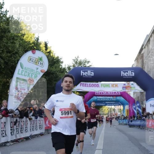 06.09.2026 - CURREX Alsterlauf Yannick Fuchs http://msf.ph/oto/10133930 06.09.2026 09:41:38 Ziel 3201, 3779, 4125, 4483, 4515, 5808, 5991 meine-sportfotos.de