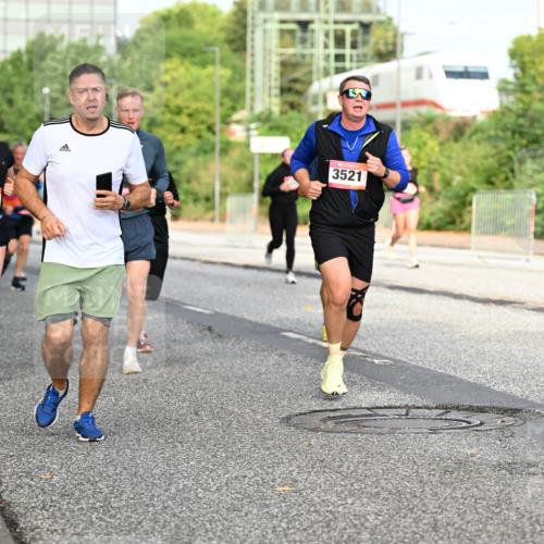 06.09.2026 - CURREX Alsterlauf Dr. Thomas Lammeyer http://msf.ph/oto/10133932 06.09.2026 09:59:04 Laufen 5539, 3521 meine-sportfotos.de