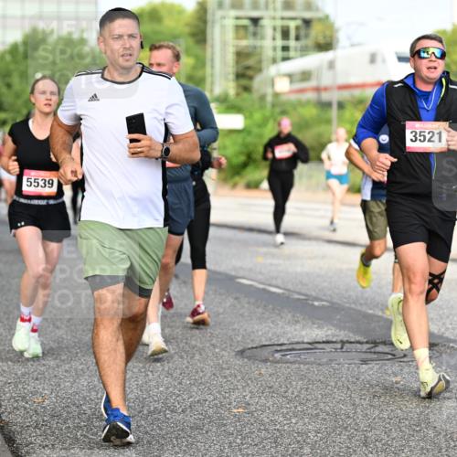 06.09.2026 - CURREX Alsterlauf Dr. Thomas Lammeyer http://msf.ph/oto/10133943 06.09.2026 09:59:05 Laufen 5539, 3521 meine-sportfotos.de