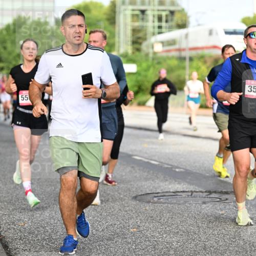 06.09.2026 - CURREX Alsterlauf Dr. Thomas Lammeyer http://msf.ph/oto/10133944 06.09.2026 09:59:05 Laufen 55, 3521 meine-sportfotos.de