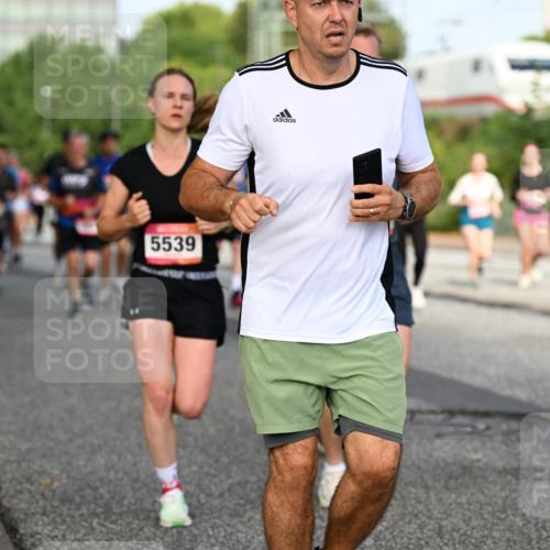 06.09.2026 - CURREX Alsterlauf Dr. Thomas Lammeyer http://msf.ph/oto/10133953 06.09.2026 09:59:06 Laufen 5539, 8264 meine-sportfotos.de