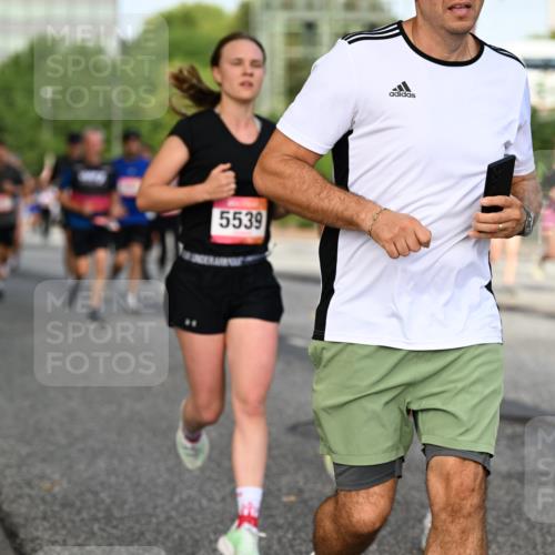 06.09.2026 - CURREX Alsterlauf Dr. Thomas Lammeyer http://msf.ph/oto/10133956 06.09.2026 09:59:06 Laufen 5539 meine-sportfotos.de