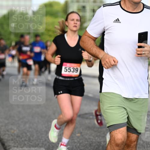 06.09.2026 - CURREX Alsterlauf Dr. Thomas Lammeyer http://msf.ph/oto/10133958 06.09.2026 09:59:06 Laufen 5539 meine-sportfotos.de