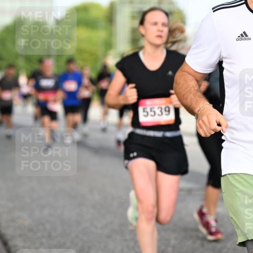 06.09.2026 - CURREX Alsterlauf Dr. Thomas Lammeyer http://msf.ph/oto/10133960 06.09.2026 09:59:07 Laufen 5539 meine-sportfotos.de