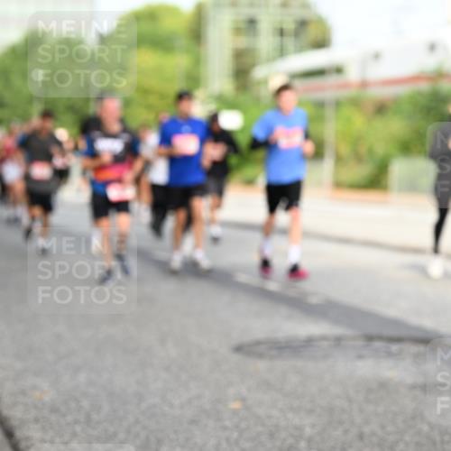 06.09.2026 - CURREX Alsterlauf Dr. Thomas Lammeyer http://msf.ph/oto/10133969 06.09.2026 09:59:08 Laufen  meine-sportfotos.de