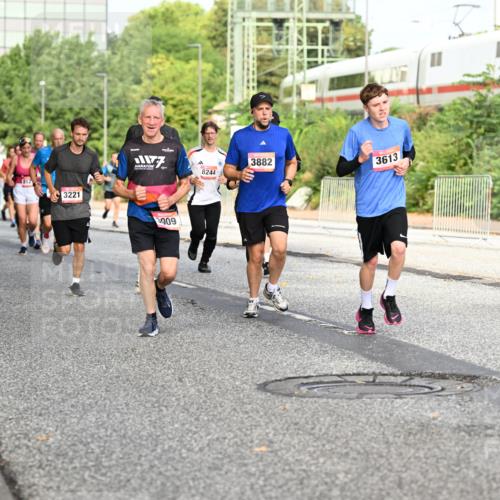 06.09.2026 - CURREX Alsterlauf Dr. Thomas Lammeyer http://msf.ph/oto/10133978 06.09.2026 09:59:08 Laufen 3252, 6383, 3221, 8244, 3909, 3882, 3613, 350 meine-sportfotos.de