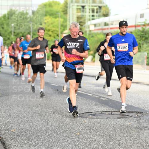 06.09.2026 - CURREX Alsterlauf Dr. Thomas Lammeyer http://msf.ph/oto/10133991 06.09.2026 09:59:09 Laufen 6383, 3221, 3909, 612, 3882, 3613 meine-sportfotos.de