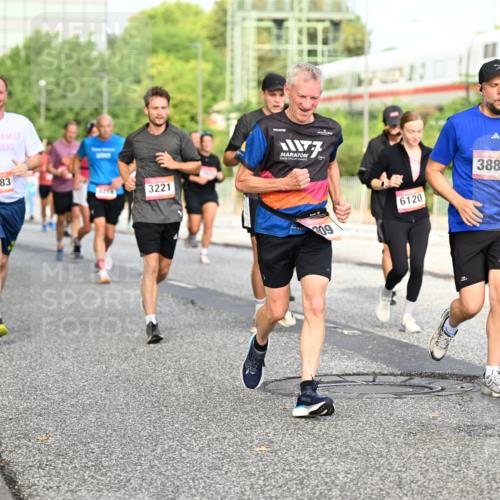 06.09.2026 - CURREX Alsterlauf Dr. Thomas Lammeyer http://msf.ph/oto/10133996 06.09.2026 09:59:10 Laufen 6383, 3221, 11177, 09, 6120, 3882 meine-sportfotos.de