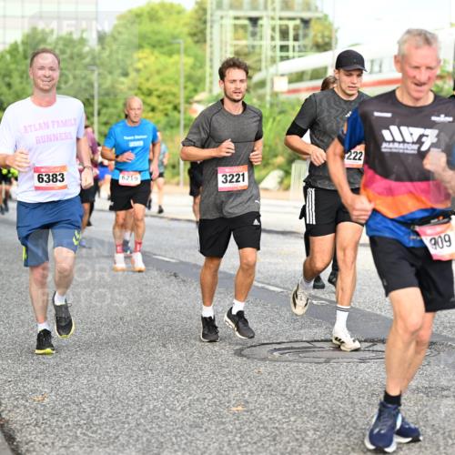 06.09.2026 - CURREX Alsterlauf Dr. Thomas Lammeyer http://msf.ph/oto/10134007 06.09.2026 09:59:11 Laufen 6383, 6219, 3221, 222, 6120, 909 meine-sportfotos.de
