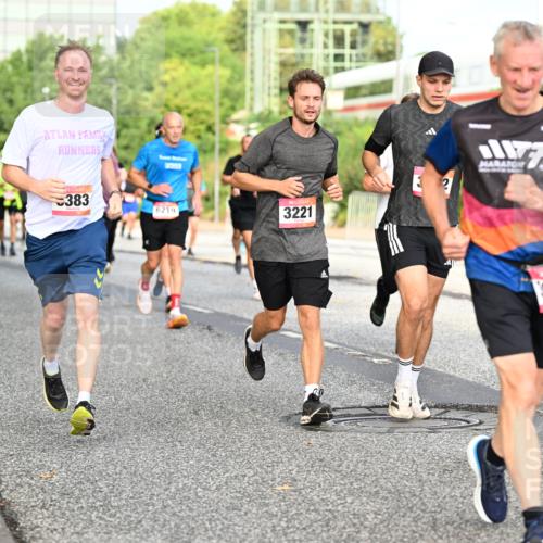 06.09.2026 - CURREX Alsterlauf Dr. Thomas Lammeyer http://msf.ph/oto/10134008 06.09.2026 09:59:11 Laufen 383, 6219, 3221, 32, 909, 6120 meine-sportfotos.de