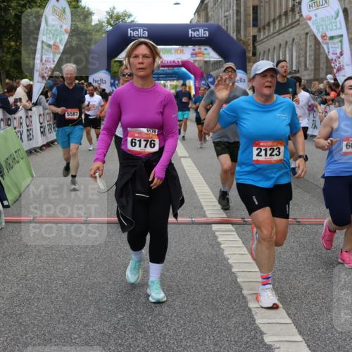 06.09.2026 - CURREX Alsterlauf Strokosch-Dieckow http://msf.ph/oto/10134010 06.09.2026 10:07:53 Ziel 1316, 2123, 2387, 2654, 2933, 3092, 3296, 3576, 3722, 3723, 3757, 3758, 3915, 3916, 3932, 4419, 5324, 5587, 5588, 5791, 5860, 6044, 6176, 6223, 6382 meine-sportfotos.de