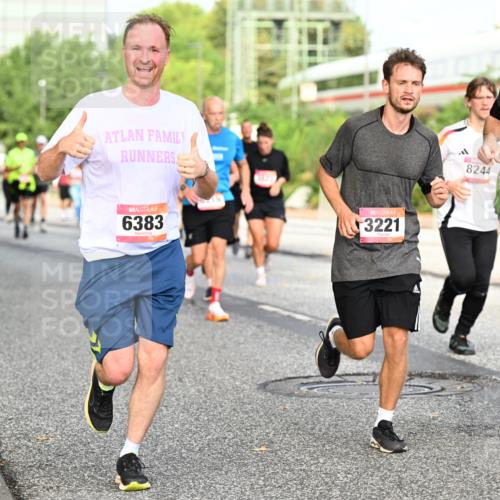 06.09.2026 - CURREX Alsterlauf Dr. Thomas Lammeyer http://msf.ph/oto/10134018 06.09.2026 09:59:12 Laufen 6383, 3221, 8244, 3222 meine-sportfotos.de