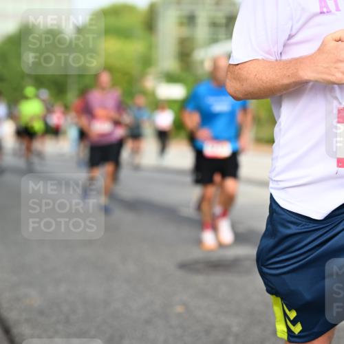 06.09.2026 - CURREX Alsterlauf Dr. Thomas Lammeyer http://msf.ph/oto/10134033 06.09.2026 09:59:13 Laufen 6383 meine-sportfotos.de