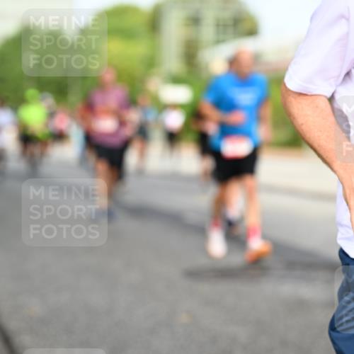 06.09.2026 - CURREX Alsterlauf Dr. Thomas Lammeyer http://msf.ph/oto/10134035 06.09.2026 09:59:13 Laufen 6 meine-sportfotos.de