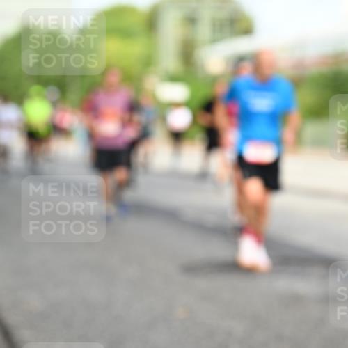 06.09.2026 - CURREX Alsterlauf Dr. Thomas Lammeyer http://msf.ph/oto/10134038 06.09.2026 09:59:13 Laufen  meine-sportfotos.de