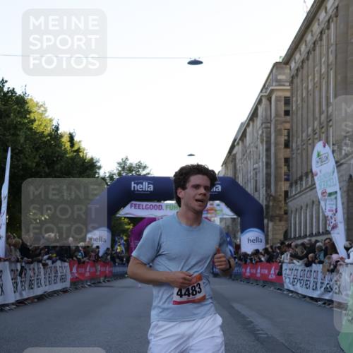 06.09.2026 - CURREX Alsterlauf Yannick Fuchs http://msf.ph/oto/10134040 06.09.2026 09:41:44 Ziel 3201, 3779, 4125, 4483, 4515, 5991 meine-sportfotos.de