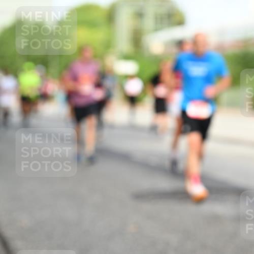 06.09.2026 - CURREX Alsterlauf Dr. Thomas Lammeyer http://msf.ph/oto/10134041 06.09.2026 09:59:14 Laufen  meine-sportfotos.de