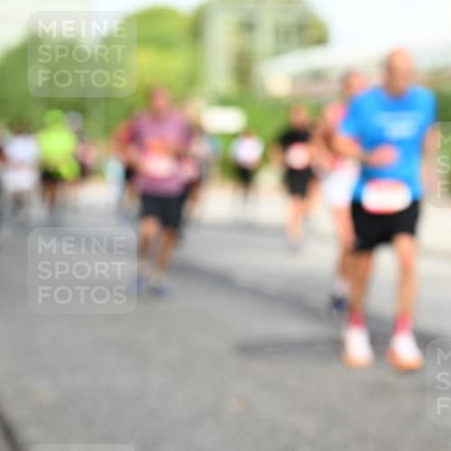 06.09.2026 - CURREX Alsterlauf Dr. Thomas Lammeyer http://msf.ph/oto/10134043 06.09.2026 09:59:14 Laufen  meine-sportfotos.de