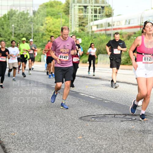 06.09.2026 - CURREX Alsterlauf Dr. Thomas Lammeyer http://msf.ph/oto/10134052 06.09.2026 09:59:14 Laufen 8147, 3338, 3252, 5653, 5552, 8121, 6219 meine-sportfotos.de