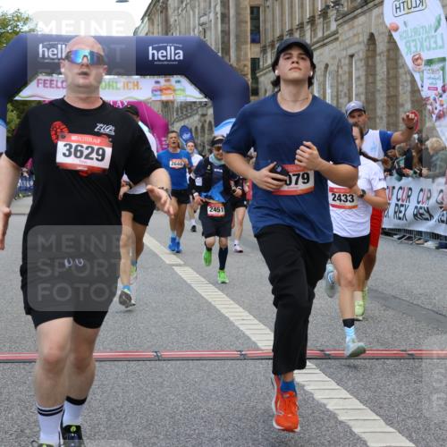 06.09.2026 - CURREX Alsterlauf Strokosch-Dieckow http://msf.ph/oto/10134068 06.09.2026 09:54:46 Ziel 2179, 2433, 2451, 2477, 2640, 3233, 3413, 3478, 3629, 4206, 4394, 4974, 5116, 5250, 5447, 5654, 5657, 5666, 5700, 5701, 6079, 6210, 6329, 6331 meine-sportfotos.de