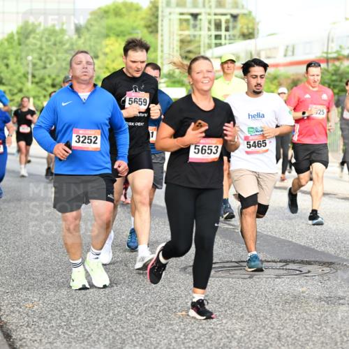 06.09.2026 - CURREX Alsterlauf Dr. Thomas Lammeyer http://msf.ph/oto/10134114 06.09.2026 09:59:20 Laufen 2522, 25, 6203, 3252, 5659, 1, 5653, 5465 meine-sportfotos.de