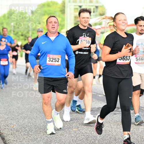 06.09.2026 - CURREX Alsterlauf Dr. Thomas Lammeyer http://msf.ph/oto/10134123 06.09.2026 09:59:20 Laufen 3252, 5, 59, 20, 5653, 5465 meine-sportfotos.de