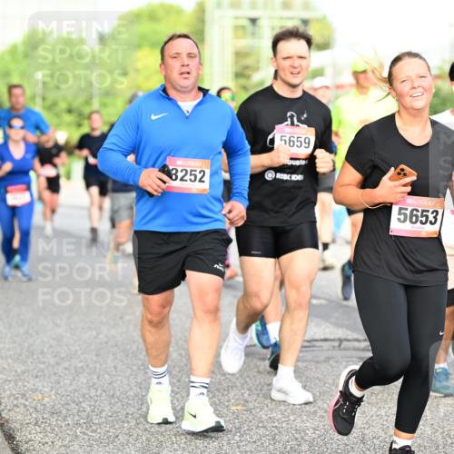 06.09.2026 - CURREX Alsterlauf Dr. Thomas Lammeyer http://msf.ph/oto/10134124 06.09.2026 09:59:20 Laufen 11, 8252, 5659, 5653, 200, 5 meine-sportfotos.de