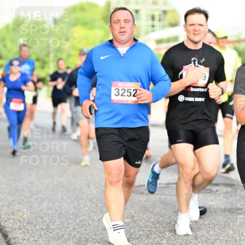 06.09.2026 - CURREX Alsterlauf Dr. Thomas Lammeyer http://msf.ph/oto/10134128 06.09.2026 09:59:21 Laufen 3252, 9, 5653, 5 meine-sportfotos.de