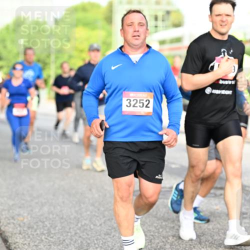 06.09.2026 - CURREX Alsterlauf Dr. Thomas Lammeyer http://msf.ph/oto/10134131 06.09.2026 09:59:21 Laufen 3252, 565 meine-sportfotos.de