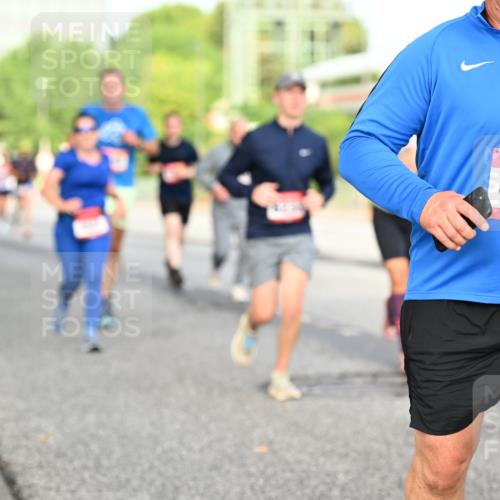 06.09.2026 - CURREX Alsterlauf Dr. Thomas Lammeyer http://msf.ph/oto/10134143 06.09.2026 09:59:22 Laufen 3252 meine-sportfotos.de