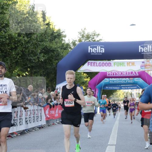 06.09.2026 - CURREX Alsterlauf Yannick Fuchs http://msf.ph/oto/10134148 06.09.2026 09:41:57 Ziel 2319, 2608, 2738, 3592, 4470, 4671, 4854, 4931, 5124, 6375, 8057, 8148 meine-sportfotos.de