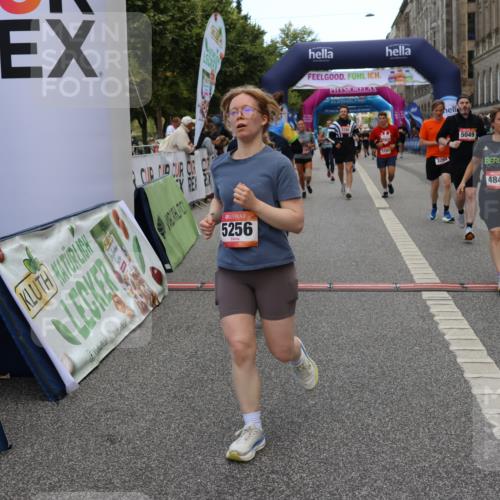06.09.2026 - CURREX Alsterlauf Strokosch-Dieckow http://msf.ph/oto/10134152 06.09.2026 10:08:06 Ziel 2390, 2407, 3192, 3193, 3194, 3298, 3666, 4159, 4292, 4727, 4841, 5049, 5256, 5290, 5597, 6168, 6361, 6395 meine-sportfotos.de