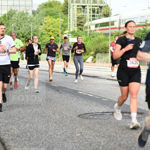06.09.2026 - CURREX Alsterlauf Dr. Thomas Lammeyer http://msf.ph/oto/10134202 06.09.2026 09:59:26 Laufen 2741, 625, 3721, 24, 5866, 4454, 4229, 4194, 3626 meine-sportfotos.de