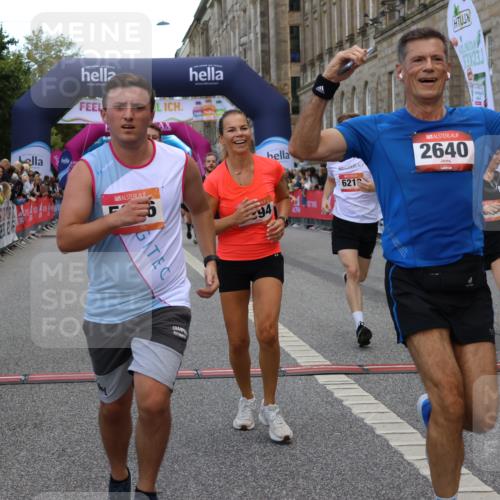 06.09.2026 - CURREX Alsterlauf Strokosch-Dieckow http://msf.ph/oto/10134216 06.09.2026 09:54:50 Ziel 2395, 2433, 2451, 2587, 2640, 3251, 3413, 3629, 3991, 4206, 4335, 4394, 4458, 4974, 5165, 5657, 5666, 6079, 6191, 6210 meine-sportfotos.de